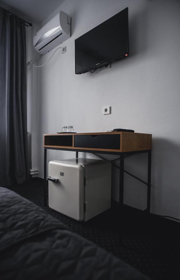 Petrosani Camere De Inchiriat - Hotel Petroshani Srl Dış mekan fotoğraf