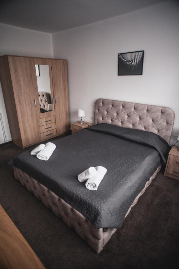 Petrosani Camere De Inchiriat - Hotel Petroshani Srl Dış mekan fotoğraf
