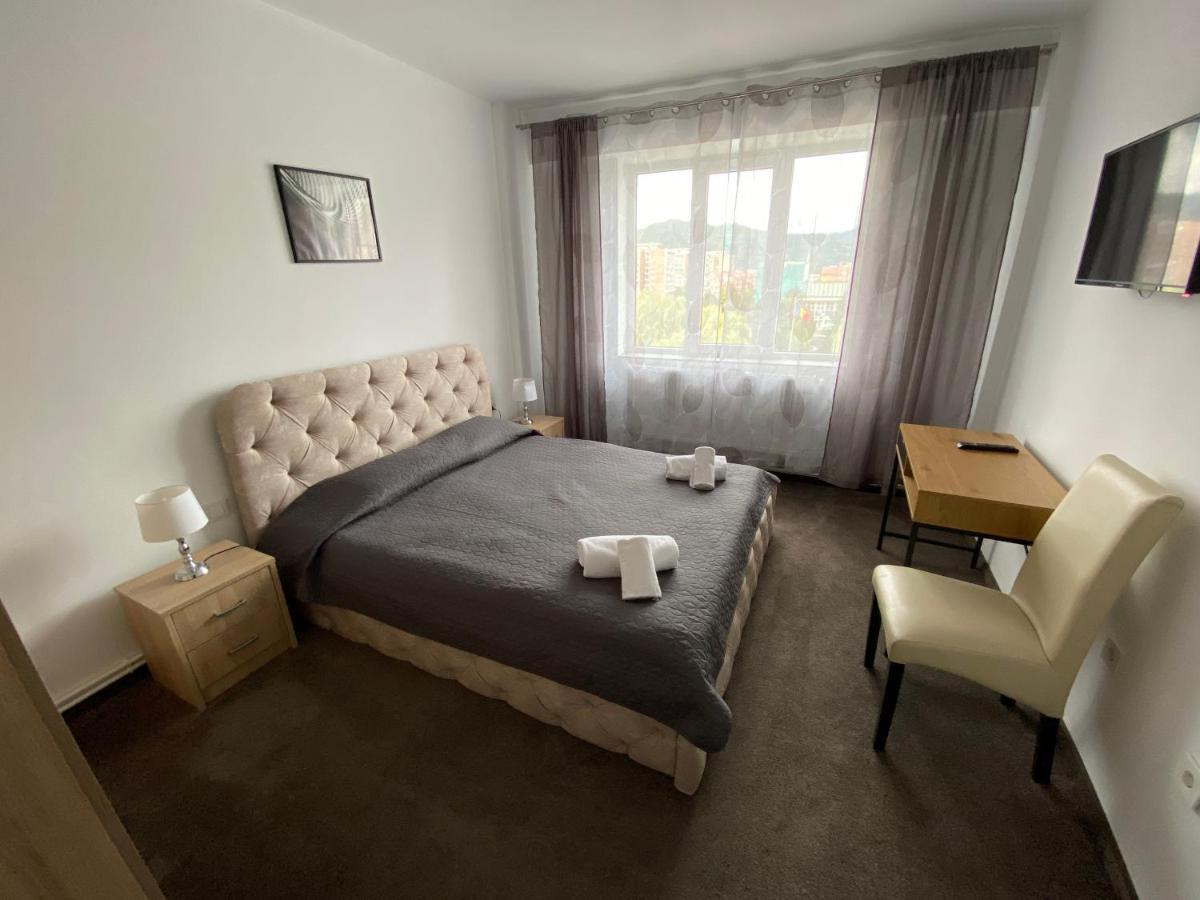 Petrosani Camere De Inchiriat - Hotel Petroshani Srl Dış mekan fotoğraf
