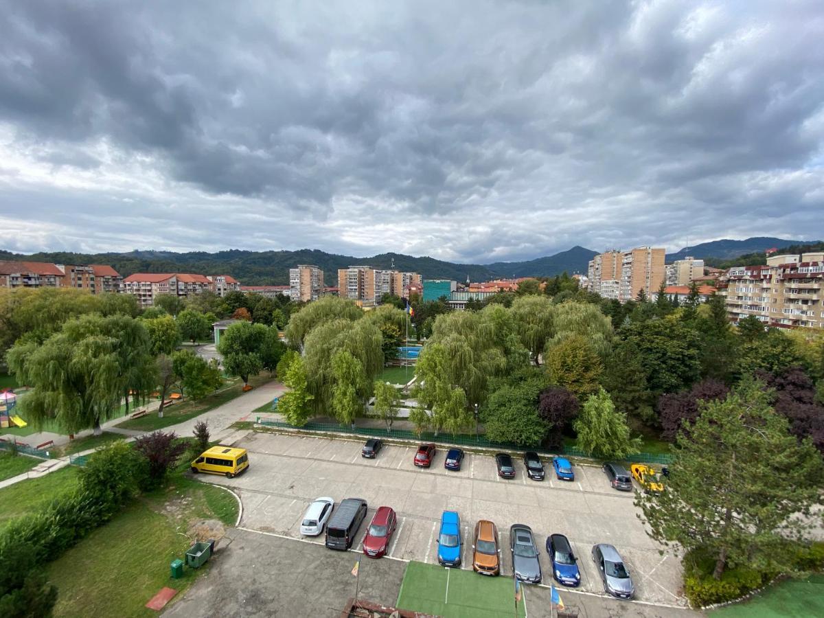 Petrosani Camere De Inchiriat - Hotel Petroshani Srl Dış mekan fotoğraf