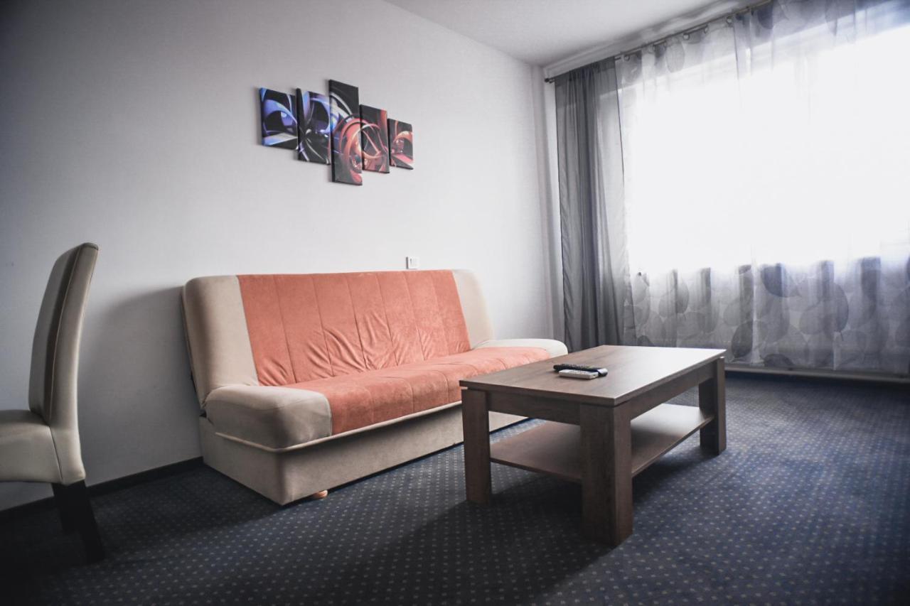 Petrosani Camere De Inchiriat - Hotel Petroshani Srl Dış mekan fotoğraf