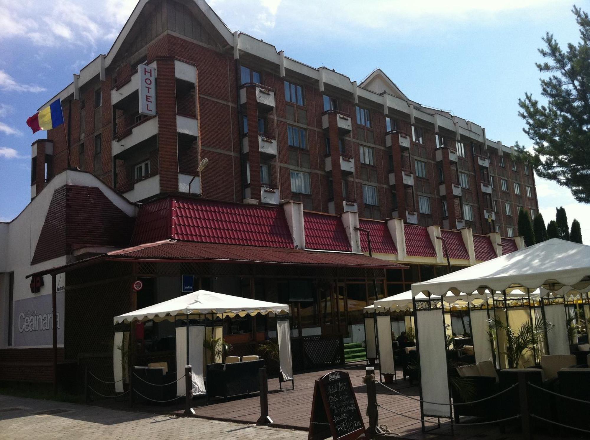 Petrosani Camere De Inchiriat - Hotel Petroshani Srl Dış mekan fotoğraf